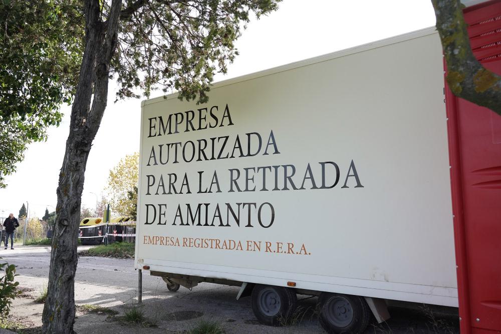 Demolición de edificios del Parque de La Marina amianto