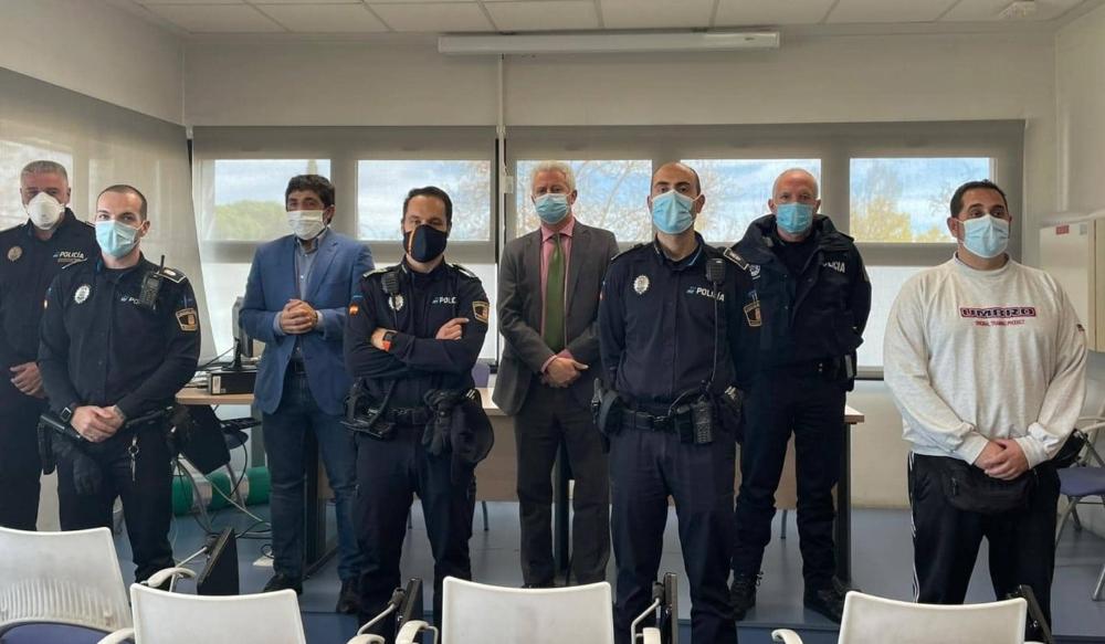 Imagen La Policía Local de Sanse salva la vida a un joven que sufrió una parada cardiaca