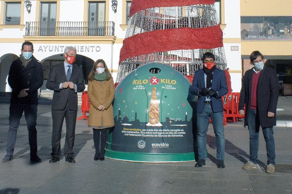 Imagen Los Ayuntamientos de Sanse y Alcobendas y Ecovidrio retan a los ciudadanos a intercambiar kg de envases de vidrio por kg de alimentos para los Bancos de Alimentos