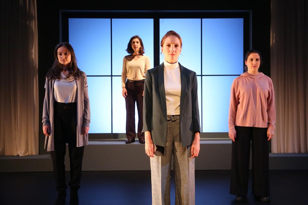 Imagen ‘Sólo un metro de distancia’, el dolor de una persona que ha sufrido abusos, en el TAM