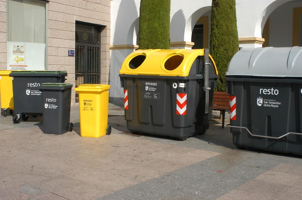 Presentación contenedores de limpieza