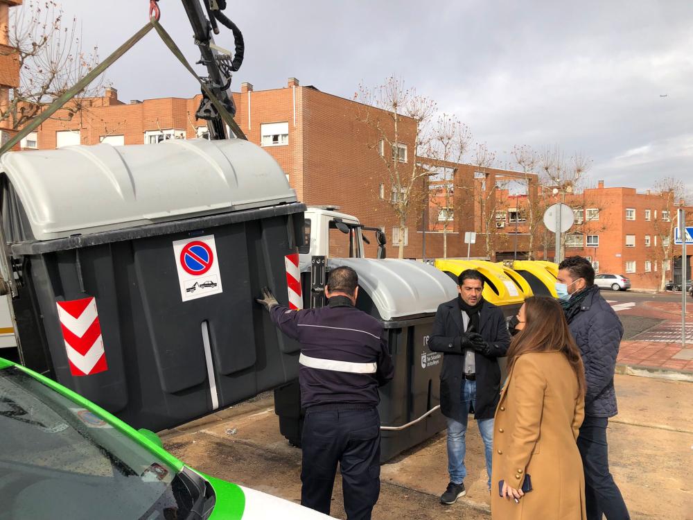 Imagen El Ayuntamiento renueva los contenedores de Tempranales y Dehesa Vieja