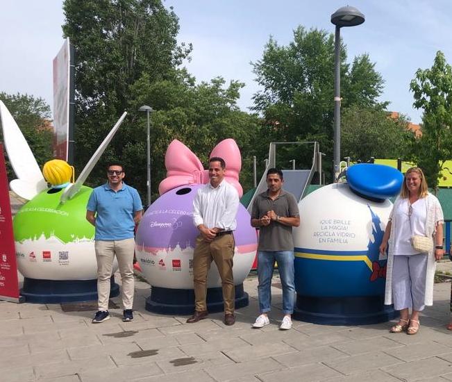 Imagen La magia del reciclaje vuelve a tomar las calles de nuestra ciudad con iglús de Ecovidrio tematizados por Disneyland Paris