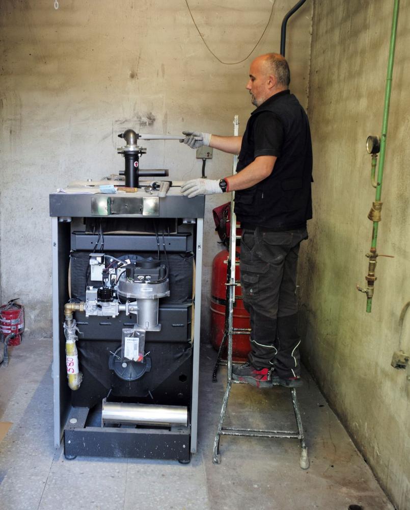 Imagen Tres colegios públicos estrenarán nuevas y más eficientes calderas