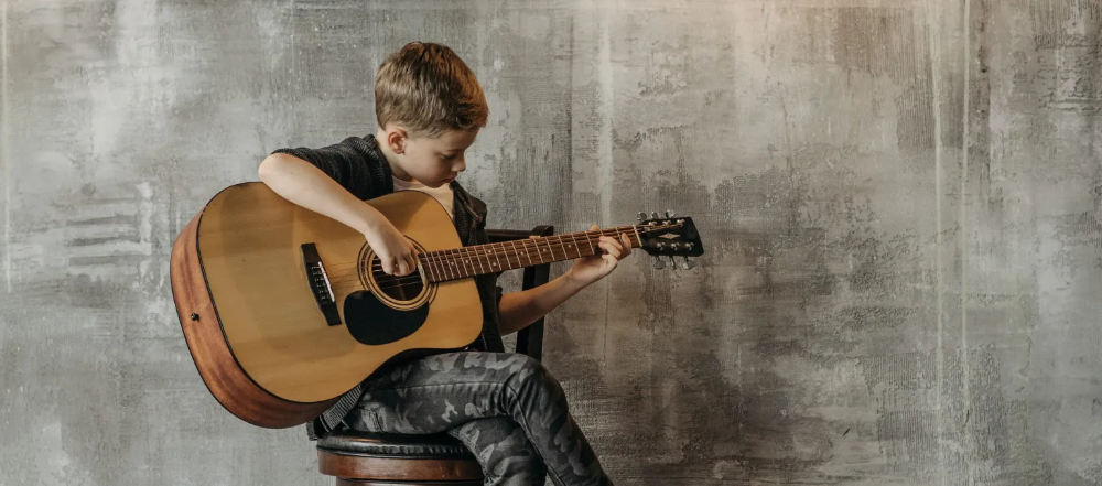 Imagen El Ayuntamiento crea un programa para que niños y jóvenes tengan su primer contacto con los instrumentos musicales