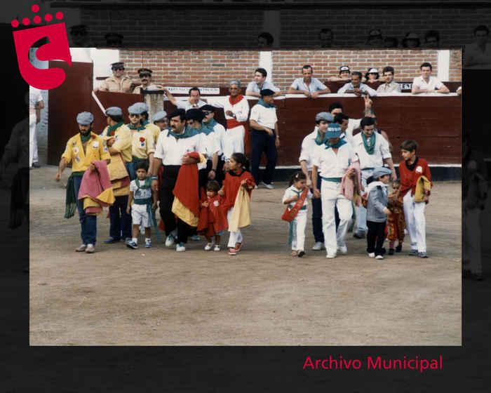 Imagen Cuadrillas en una becerrada de peñas