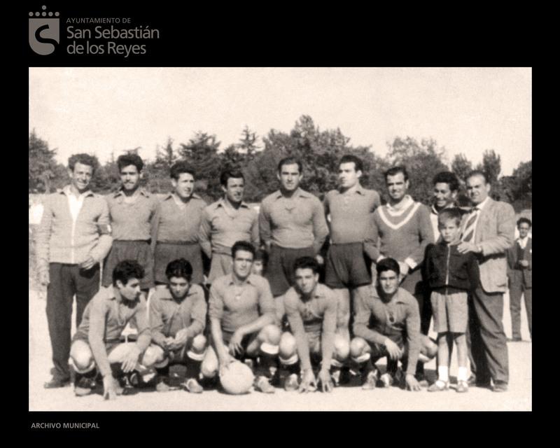 Imagen Uno de los equipos de futbol a finales años cincuenta
