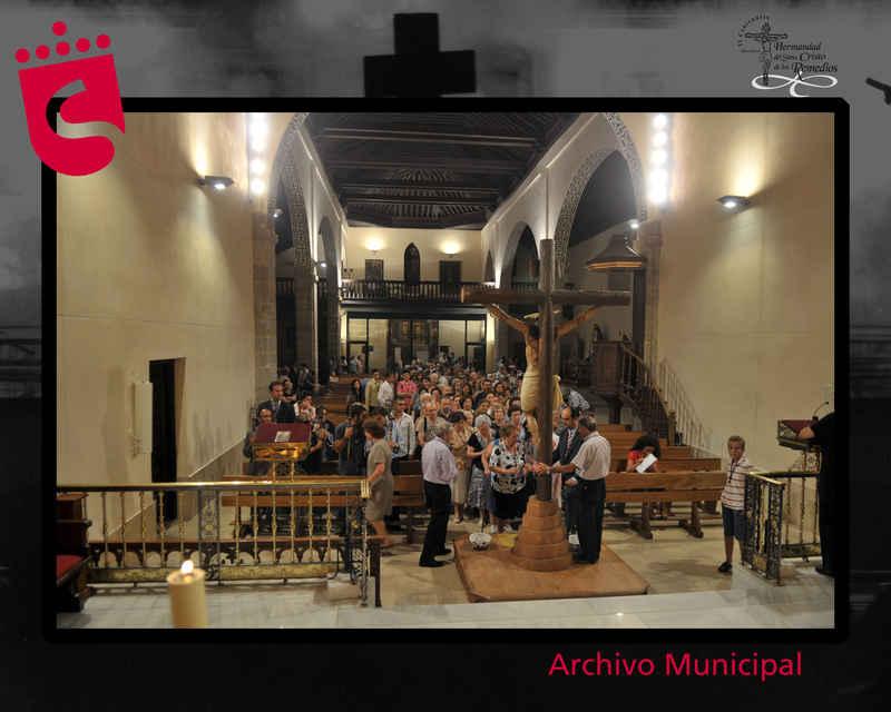 Imagen Besapies al Cristo