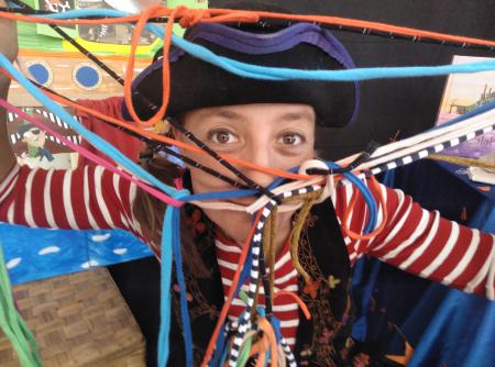 Biblioteca accesible: Cuenta Cris. 'Viajando con los cuentos'