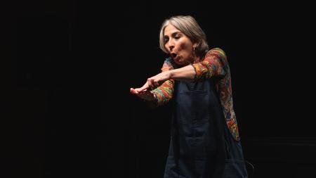 Biblioteca accesible: Magda Labarga. 'Con la cabeza en los pies'