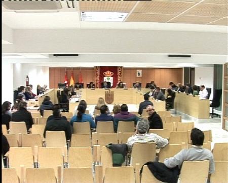 Imagen La mujer y el agua, dos temas protagonistas del Pleno de febrero