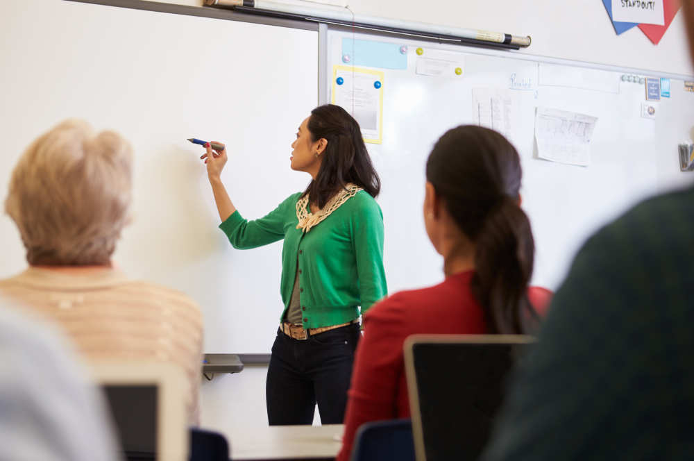 Imagen Últimas plazas para estudiar los cursos universitarios de Aula UAM+50 sin salir de la ciudad