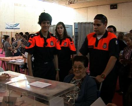 Imagen 22M: Servicio puerta-a-puerta de Protección Civil