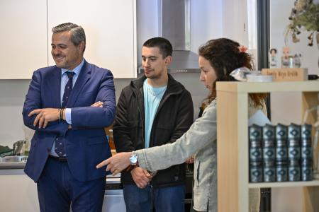 Imagen La Comunidad de Madrid entrega 80 nuevas viviendas de la promoción del...