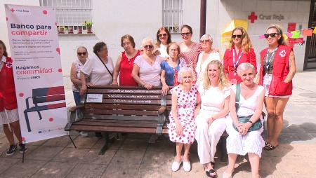 Imagen Cruz Roja estrena el “Banco de la Soledad” para que las personas vuelvan...