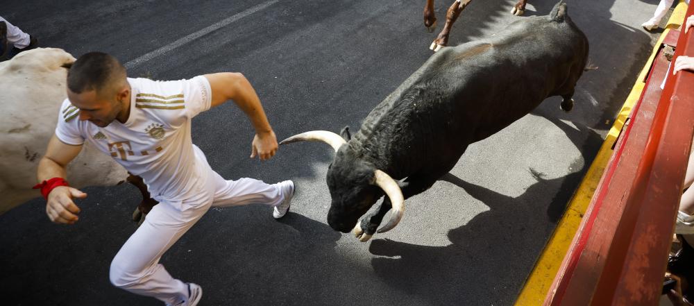 Imagen Tercer encierro muy veloz, emocionante y tan solo siete heridos leves