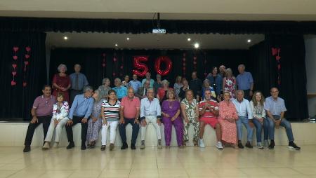 Imagen 1975-2025… ¡Celebrando las bodas de oro de las personas mayores de San...