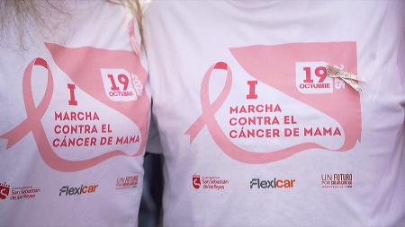 Imagen La primera Marcha contra el Cáncer de Mama tiñe de rosa San Sebastián de...