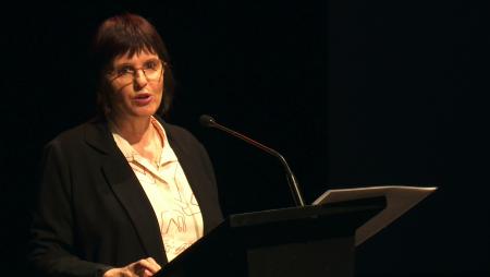 Imagen Regina Salcedo recogió el Premio Internacional de Poesía José Hierro 2025