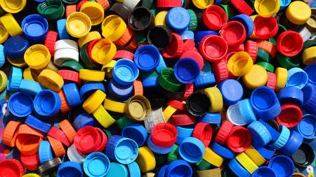 Imagen El Ayuntamiento aprueba un convenio con la Fundación SEUR para impulsar el proyecto ‘Tapones para una nueva vida’