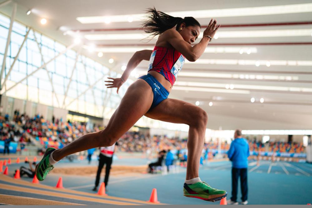 Imagen Naiala Pedro Pérez, campeona de España sub-20 de 200 metros lisos, lleva...